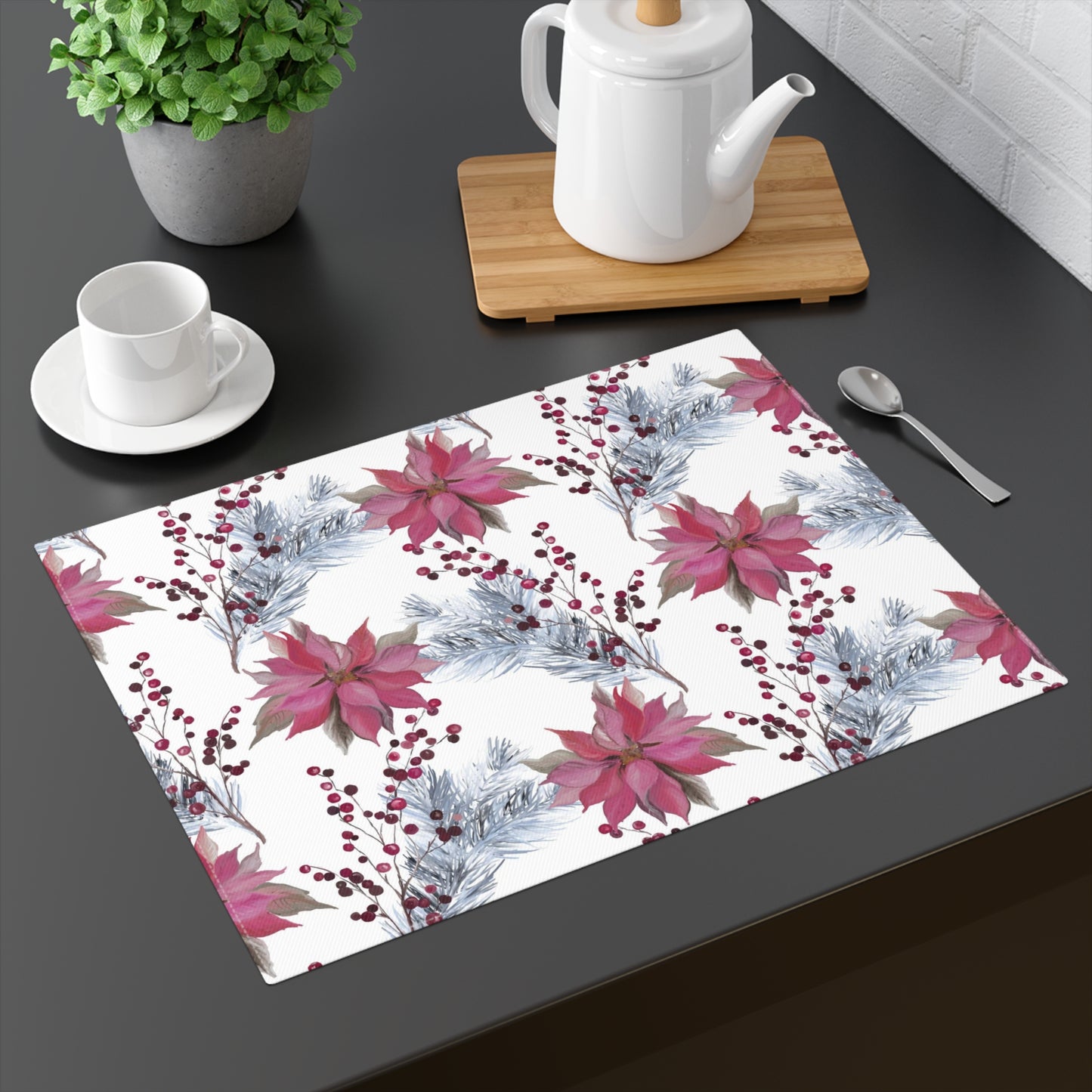 Poinsettia & Berry Placemat, 1pc